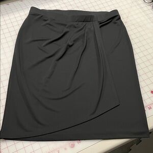 TALBOTS Career Faux Wrap Minimalist Black Pull On Classic/Travel Black Skirt L
